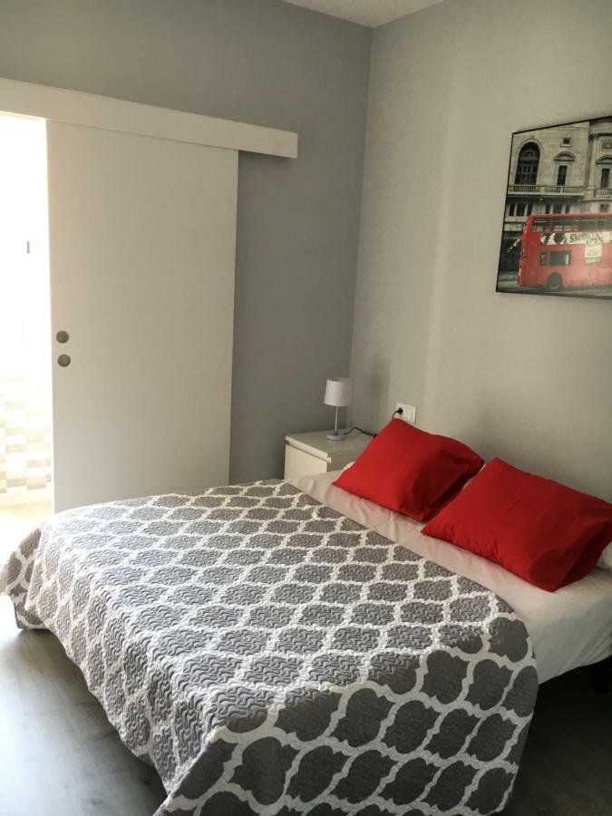 Sagrada Familia - Habitaciones Барселона Экстерьер фото